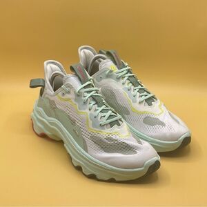 Stylish Women's Sneakers in Mint and White